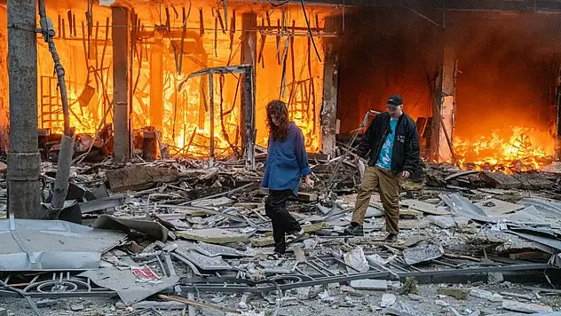 Rusya, Kiev'i balistik füzelerle hedef aldı
