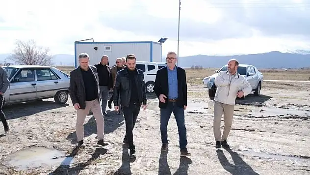 Rüzgardan serası zarar gören üreticiye Başkan Ustaoğlu'ndan ziyaret