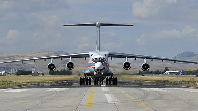 S-400 sevkiyatı kapsamında 7. uçak Mürted'e indi