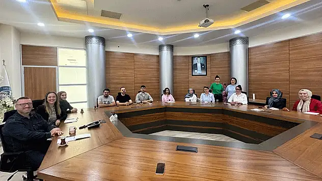 S.Ü İİBF'de önemli toplantı
