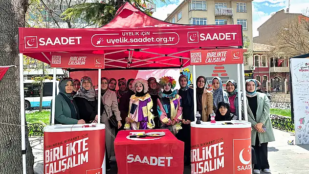 Saadet Konya'dan 23 Nisan sürprizi