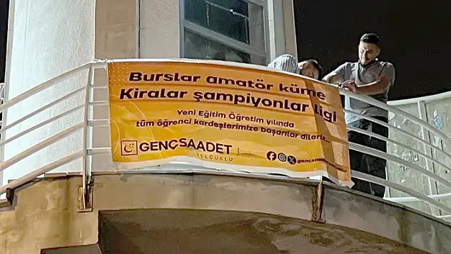 Saadet Partililerden pankartlı karşılama