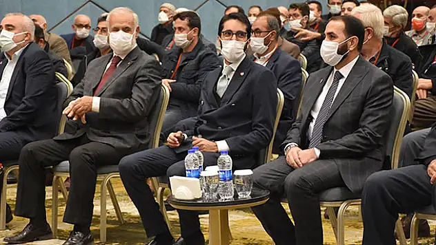 Saadet Partisi Genel Başkanı Karamollaoğlu telekonferansla Konya İl Kongresine katıldı