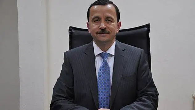 Saadet Partisi'nde flaş gelişme! Mete Gündoğan genel başkan adaylığından çekildi
