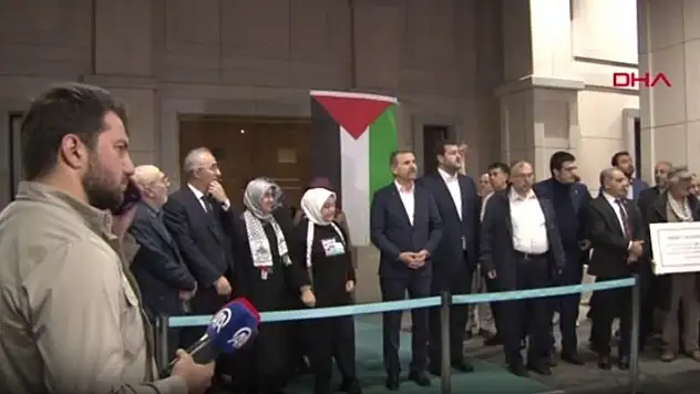 Saadet ve Gelecek Partili vekiller Gazze için yola çıktı

