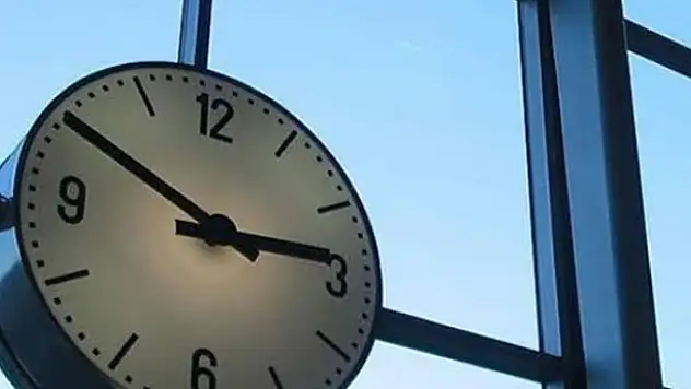Saatler geri alındı mı, şu an saat kaç? Bakanlık'tan açıklama geldi