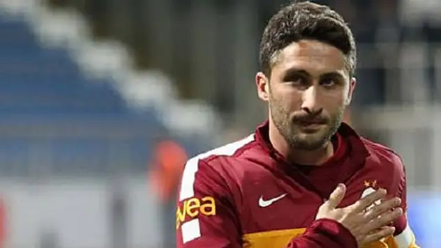 Sabri Galatasaray'da kalıyor