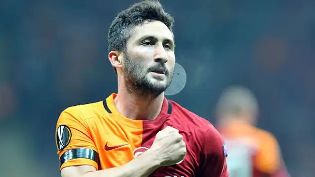 Sabri Sarıoğlu 350. maçına çıkıyor
