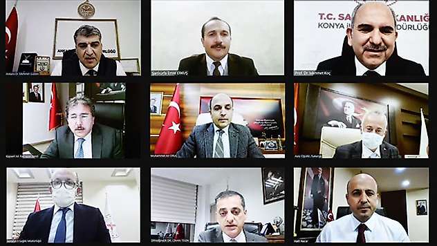 Sağlık Bakanı Koca, Konya'nın da aralarında bulunduğu 10 ilin sağlık müdürüyle salgınla mücadeleyi değerlendirdi