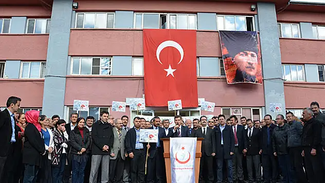 Sağlık çalışanlarından terör saldırılarına tepkiler
