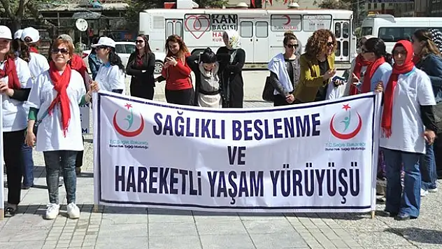 Sağlık için yürüdüler