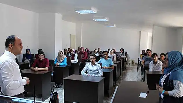 Sağlık Meslek Lisesi Öğrencilerinden Başkan Özaltun'a Ziyaret