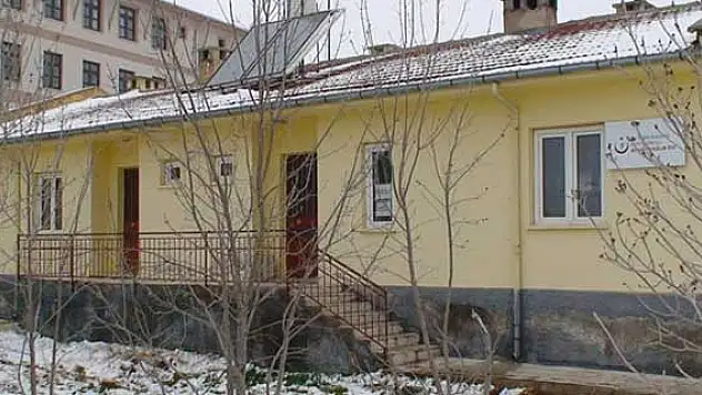 Sağlık ocakları elektriksiz kaldı