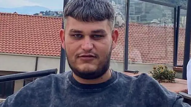 Sahilde otururken pompalı tüfekle öldürüldü
