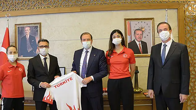 Şahin'den Aksoy'a ziyaret