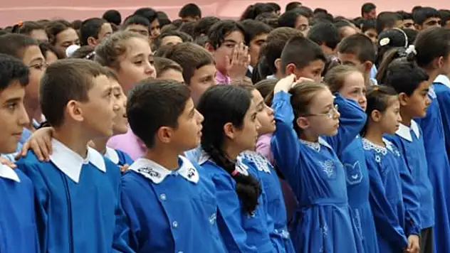Sahte diplomalı öğretmenler görevden alındı