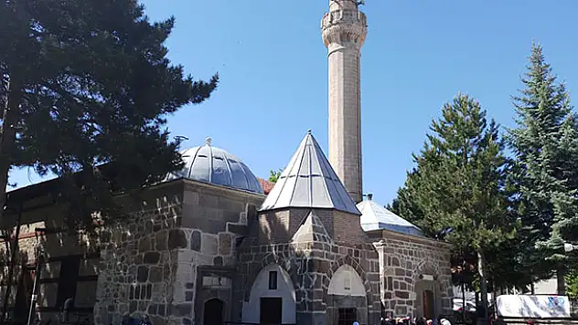 Sakal-ı Şerif Seydişehir'de kadınların ziyaretine açıldı