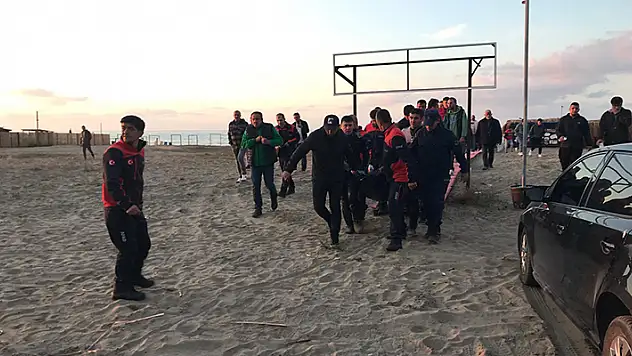 Sakarya'da denizde kaybolan üniversite öğrencisi Burak, cansız bulundu 
