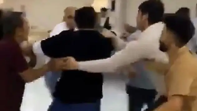Sakarya'da düğünde şarkı kavgası çıktı: Taraflar birbirlerine girdi
