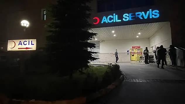 Sakarya'da gıda zehirlenmesi şüphesiyle 60 kişi hastaneye başvurdu
