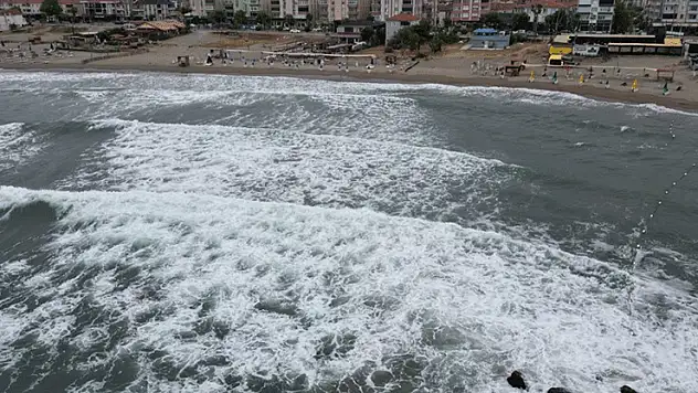 Sakarya ve Zonguldak'ta denize girişler yasaklandı