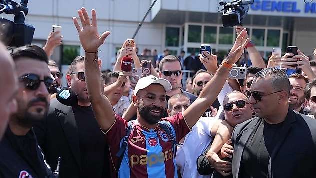 Mohamed Salah Trabzonspor için İstanbul'a geldi