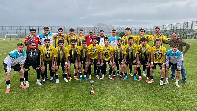 Şampiyon Selçuk Üniversitesi
