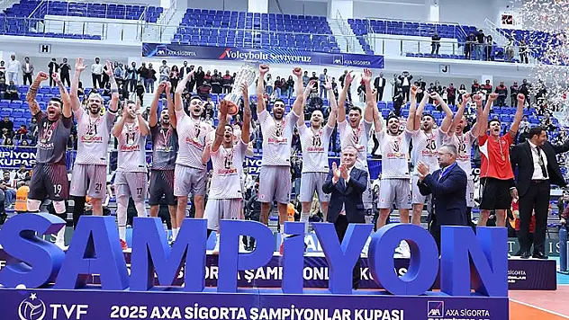 Şampiyonlar Kupası'nı Ziraat Bankkart kazandı