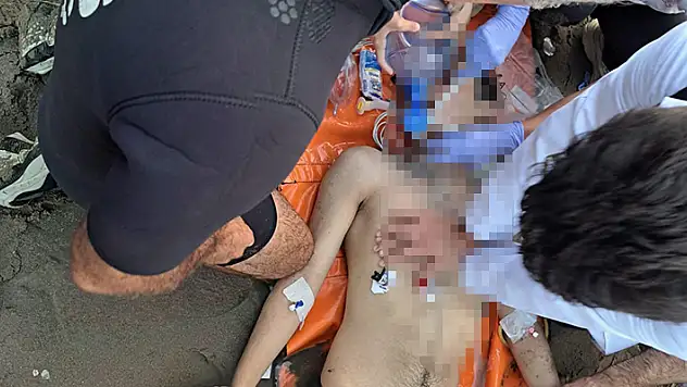 Samsun'da 5 kişilik aile boğulma tehlikesi geçirdi
