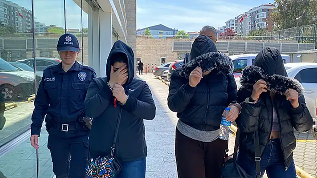 Samsun'da Afganistan uyruklu 3 kız kardeş hırsızlıktan gözaltına alındı