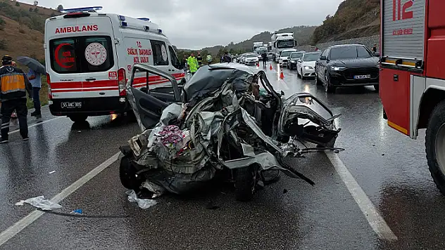 Samsun'da sağanak yağış kazaya neden oldu: 3 ölü, 2 si ağır 10 yaralı
