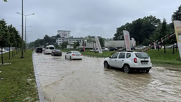 Samsun'da şiddetli yağış sel ve taşkınlara neden oldu