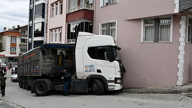 Samsun'da tırını park eden şoförün akılalmaz sonu!
