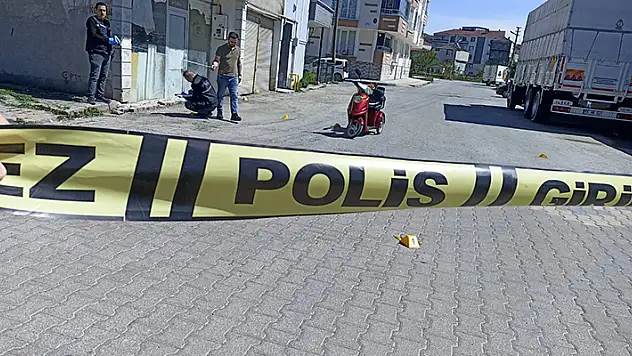 Samsun'da yaşlı adam, boşanma davası açan eşini vurup intihara kalkıştı
