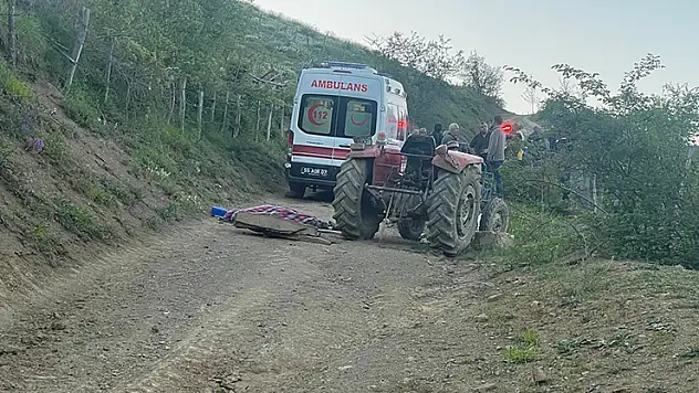 Samsun'da, devrilen traktörün sürücüsü öldü