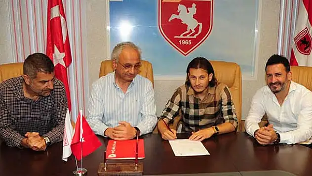Samsunspor'da o isimle ile 2 yıllık sözleşme