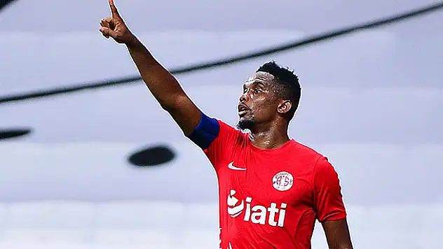 Samuel Eto'o, Galatasaray maçında sahada!
