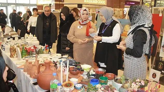 'Sanatla Sağlığa' temalı el sanatları sergisi beğeni topladı