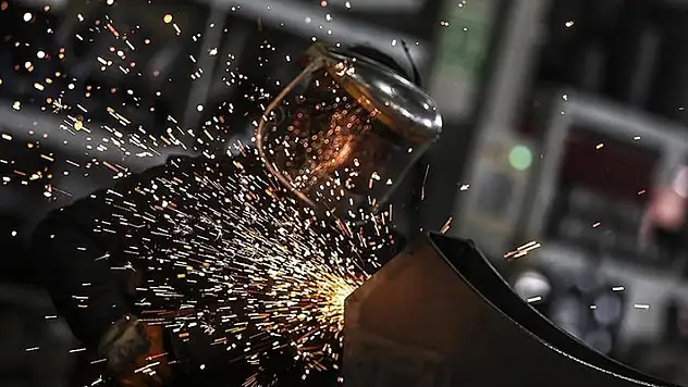 Sanayi üretim endeksi ağustosta aylık yüzde 5,4, yıllık yüzde 13,8 arttı
