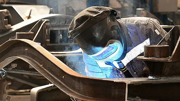 Sanayi üretimi şubatta yıllık yüzde 7,5 arttı