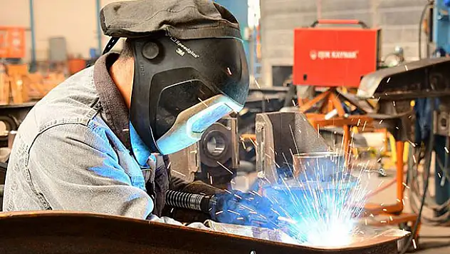 Sanayi üretimi yüzde 8,4 arttı