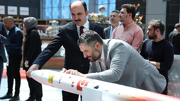 Sanayi ve Teknoloji Bakan Yardımcısı İnan Konya Bilim Merkezi'ndeki çalışmaları inceledi
