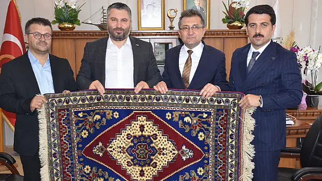Sanayi ve Teknoloji Bakan Yardımcısı İnan Karapınar'ı ziyaret etti
