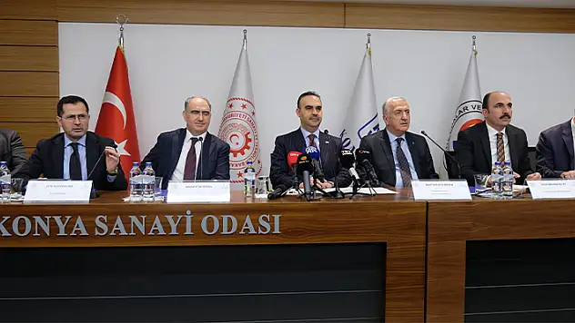 Sanayi ve Teknoloji Bakanı Kacır, Konya'da sanayicilerle buluştu
