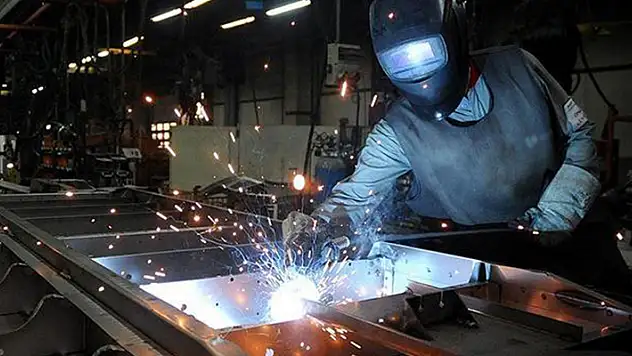 Sanayide kullanılan elektrikte yüzde 12 indirim bekleniyor
