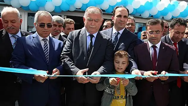 Sancak yüzme havuzu törenle açıldı