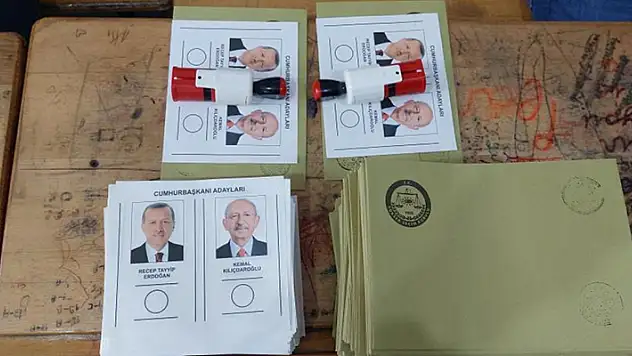 Sandıklar kapandı! Oy sayma işlemi başladı