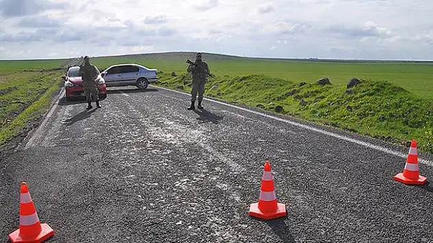 Şanlıurfa'da askeri aracın geçişi sırasında patlama
