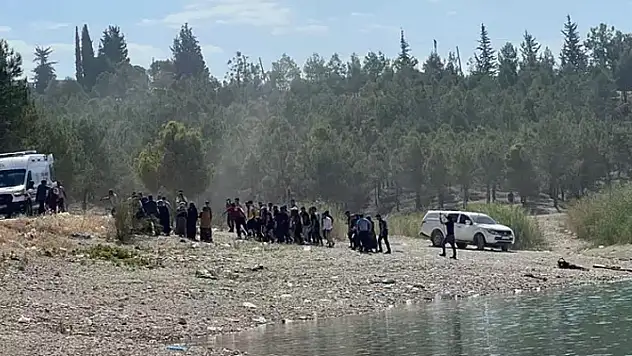 Şanlıurfa'da baraj gölüne giren 2 kişi boğuldu
