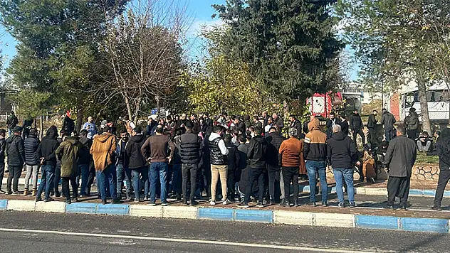 Şanlıurfa'da, jandarma ile eylem yapan işçiler arasında gerginlik: 20 gözaltı

